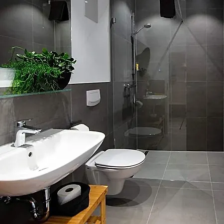 Livin63 Apartmanhotel 3*